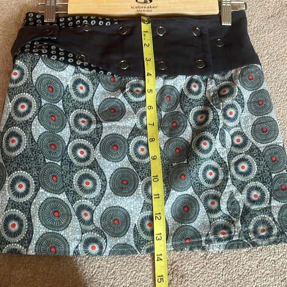 Reversible Mini, fully adjustable waist! - Picture 6 of 6